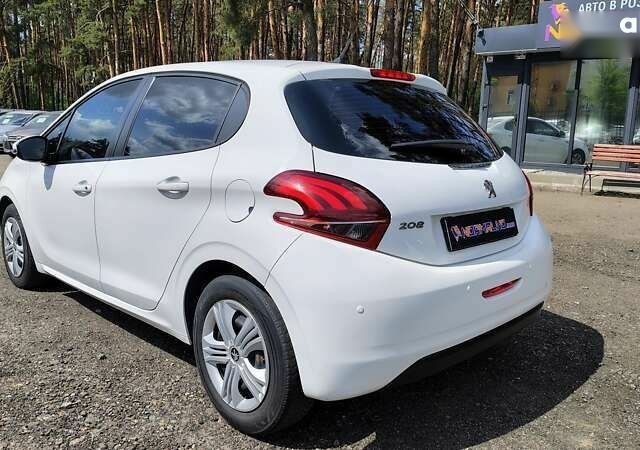 Пежо 208, объемом двигателя 1.6 л и пробегом 168 тыс. км за 7999 $, фото 3 на Automoto.ua