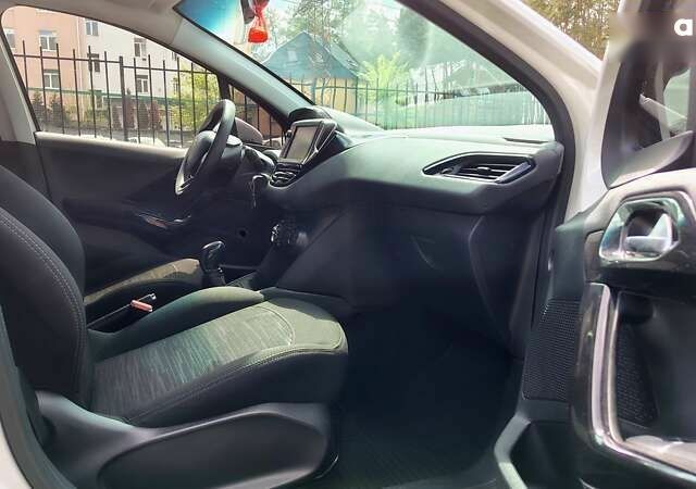 Пежо 208, объемом двигателя 1.6 л и пробегом 168 тыс. км за 7999 $, фото 12 на Automoto.ua