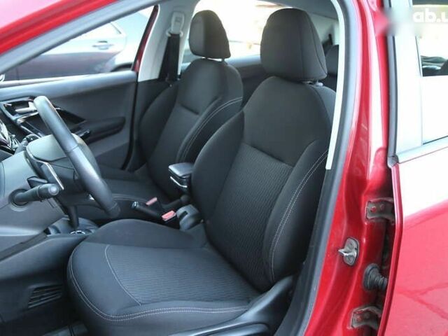 Пежо 208, объемом двигателя 1.2 л и пробегом 95 тыс. км за 9500 $, фото 8 на Automoto.ua