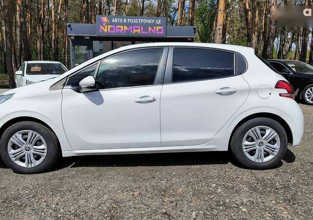 Пежо 208, объемом двигателя 1.6 л и пробегом 168 тыс. км за 7999 $, фото 6 на Automoto.ua
