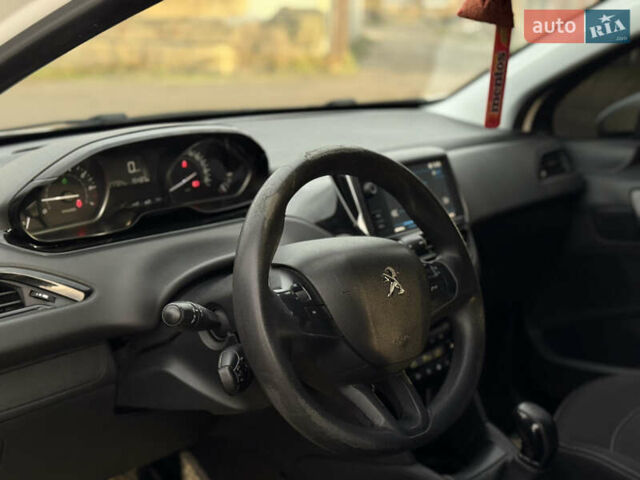 Пежо 208, объемом двигателя 1.2 л и пробегом 127 тыс. км за 6650 $, фото 5 на Automoto.ua