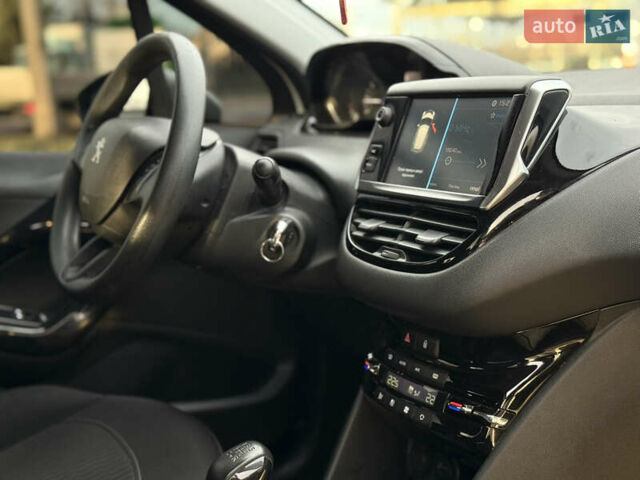 Пежо 208, объемом двигателя 1.2 л и пробегом 127 тыс. км за 6650 $, фото 6 на Automoto.ua