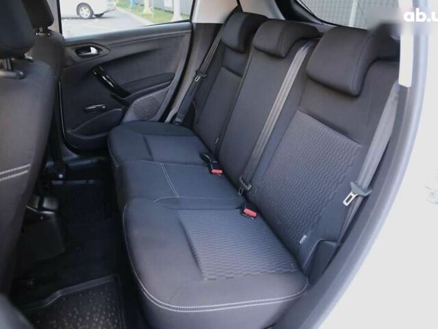 Пежо 208, объемом двигателя 1.5 л и пробегом 55 тыс. км за 12000 $, фото 8 на Automoto.ua