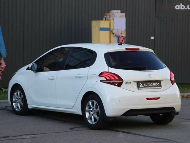 Пежо 208, объемом двигателя 1.5 л и пробегом 55 тыс. км за 12000 $, фото 4 на Automoto.ua