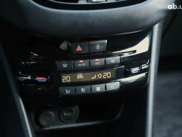 Пежо 208, объемом двигателя 1.5 л и пробегом 55 тыс. км за 12000 $, фото 18 на Automoto.ua