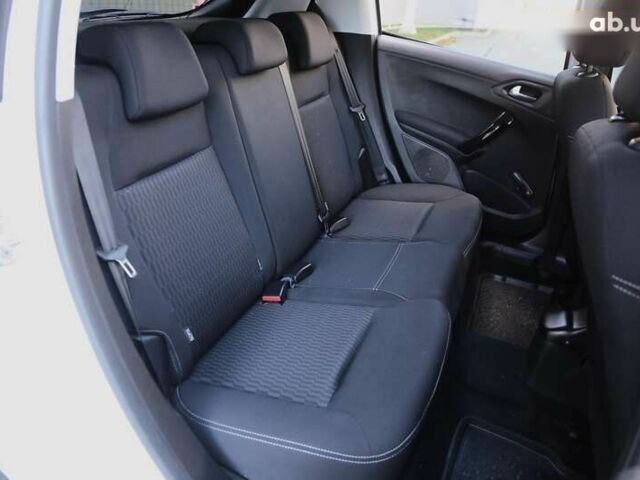 Пежо 208, объемом двигателя 1.5 л и пробегом 55 тыс. км за 12000 $, фото 9 на Automoto.ua