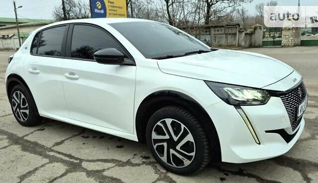 Пежо 208, объемом двигателя 0 л и пробегом 11 тыс. км за 21000 $, фото 15 на Automoto.ua