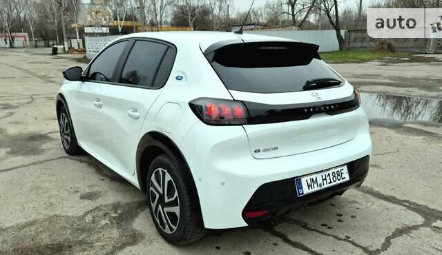 Пежо 208, об'ємом двигуна 0 л та пробігом 11 тис. км за 21000 $, фото 16 на Automoto.ua