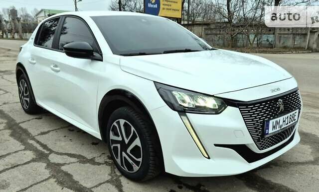 Пежо 208, объемом двигателя 0 л и пробегом 11 тыс. км за 21000 $, фото 18 на Automoto.ua