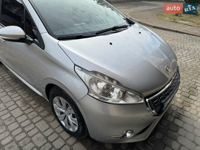 Серый Пежо 208, объемом двигателя 1.4 л и пробегом 197 тыс. км за 6000 $, фото 3 на Automoto.ua