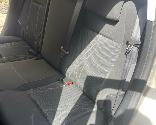 Серый Пежо 208, объемом двигателя 1.4 л и пробегом 98 тыс. км за 8200 $, фото 6 на Automoto.ua