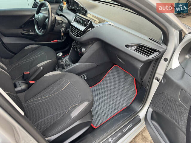 Серый Пежо 208, объемом двигателя 1.4 л и пробегом 197 тыс. км за 6000 $, фото 9 на Automoto.ua