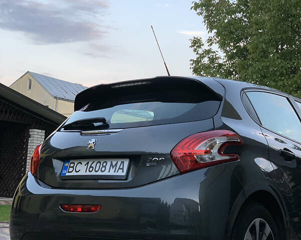 Сірий Пежо 208, об'ємом двигуна 1.4 л та пробігом 230 тис. км за 7300 $, фото 1 на Automoto.ua