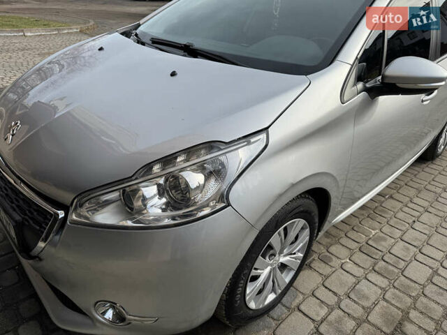 Серый Пежо 208, объемом двигателя 1.4 л и пробегом 197 тыс. км за 6000 $, фото 1 на Automoto.ua