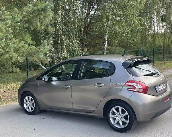 Серый Пежо 208, объемом двигателя 1.4 л и пробегом 98 тыс. км за 8200 $, фото 3 на Automoto.ua