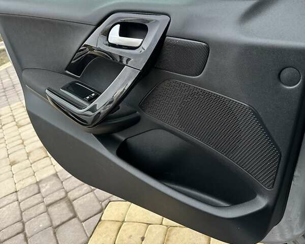 Серый Пежо 208, объемом двигателя 1.4 л и пробегом 192 тыс. км за 7200 $, фото 13 на Automoto.ua