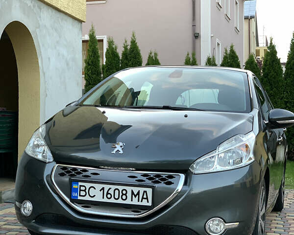 Сірий Пежо 208, об'ємом двигуна 1.4 л та пробігом 230 тис. км за 7300 $, фото 2 на Automoto.ua