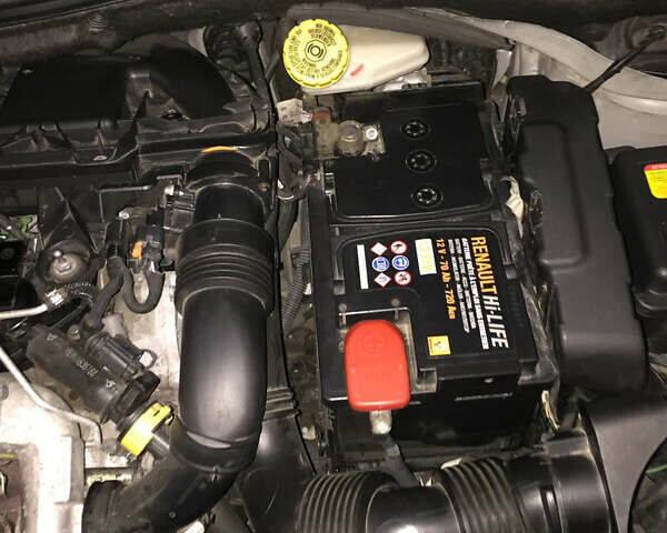 Сірий Пежо 208, об'ємом двигуна 1.4 л та пробігом 230 тис. км за 7300 $, фото 24 на Automoto.ua