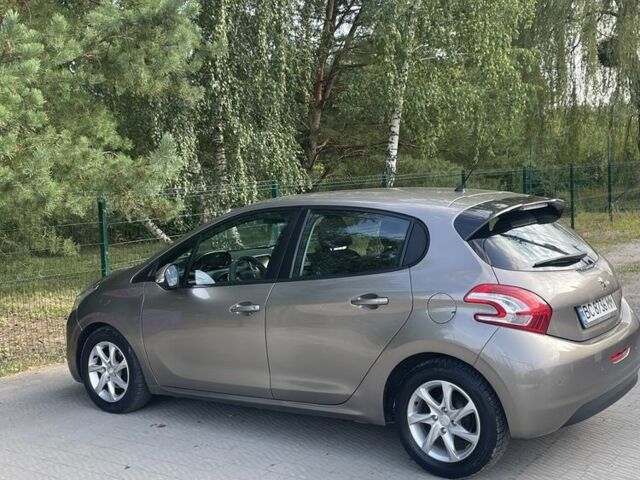 Сірий Пежо 208, об'ємом двигуна 1.4 л та пробігом 98 тис. км за 8200 $, фото 4 на Automoto.ua