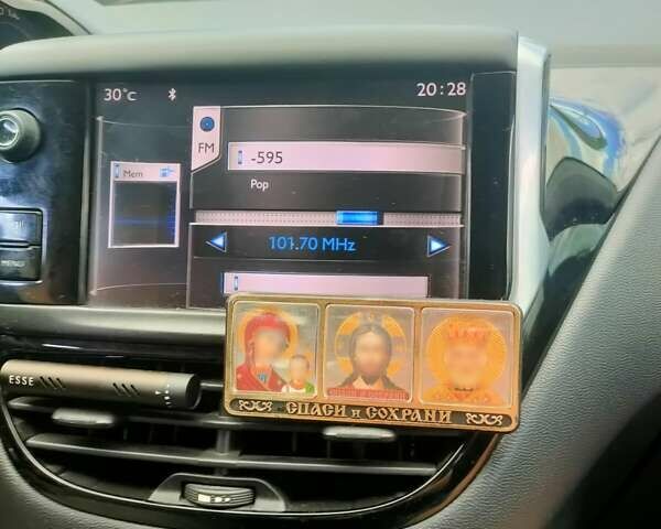 Сірий Пежо 208, об'ємом двигуна 1.4 л та пробігом 251 тис. км за 7000 $, фото 3 на Automoto.ua