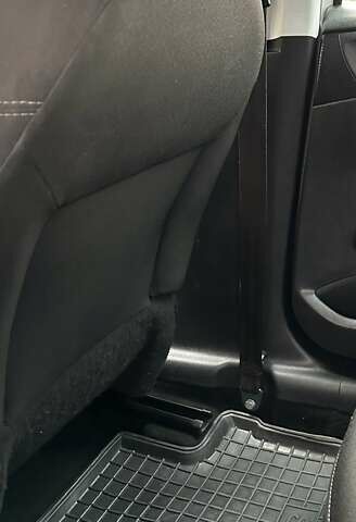 Серый Пежо 208, объемом двигателя 1.4 л и пробегом 192 тыс. км за 7200 $, фото 20 на Automoto.ua