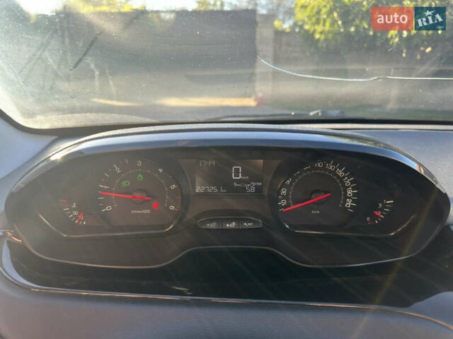Пежо 208 2013 в Львове на Automoto.ua Серый Пежо 208, объемом двигателя 1.4 л и пробегом 227 тыс. км за 6500 $, фото 9 на Automoto.ua
