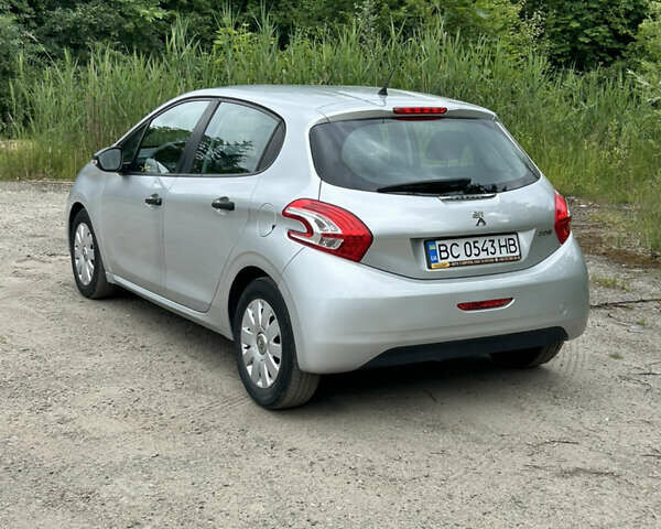 Серый Пежо 208, объемом двигателя 1.4 л и пробегом 230 тыс. км за 6200 $, фото 3 на Automoto.ua