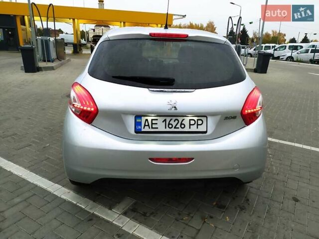 Пежо 208 2013 в Днепре (Днепропетровске) на Automoto.ua Серый Пежо 208, объемом двигателя 1.2 л и пробегом 175 тыс. км за 6200 $, фото 3 на Automoto.ua