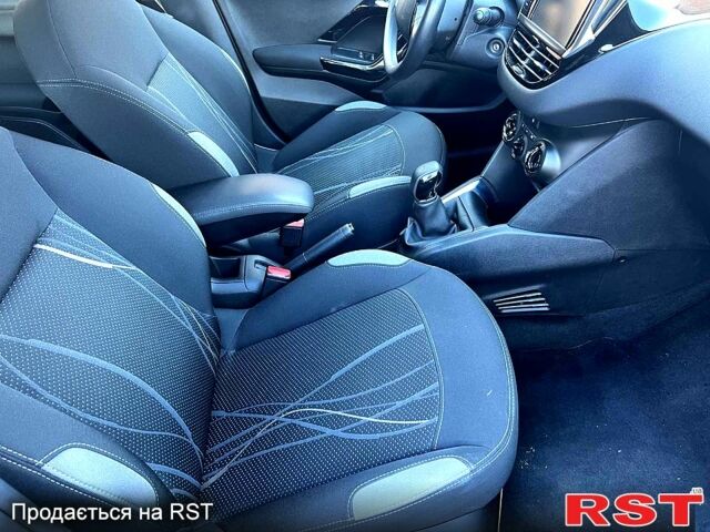 Серый Пежо 208, объемом двигателя 1.2 л и пробегом 44 тыс. км за 7200 $, фото 8 на Automoto.ua