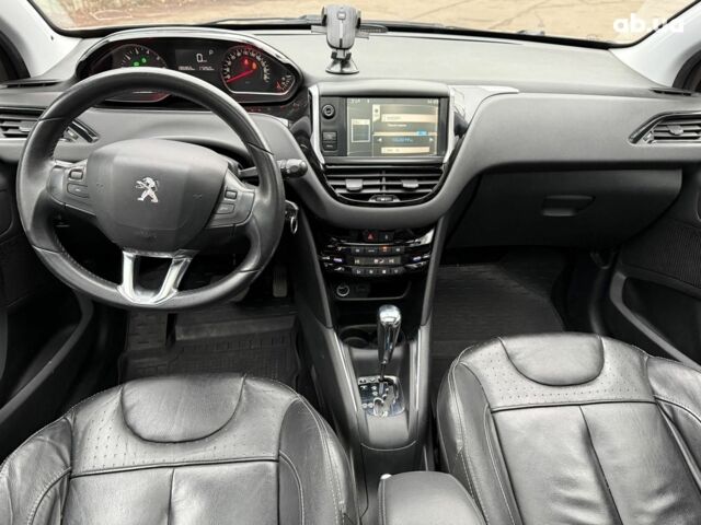 Серый Пежо 208, объемом двигателя 1.6 л и пробегом 136 тыс. км за 6390 $, фото 18 на Automoto.ua