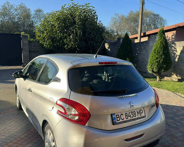 Пежо 208 2013 в Львове на Automoto.ua Серый Пежо 208, объемом двигателя 1.4 л и пробегом 227 тыс. км за 6500 $, фото 5 на Automoto.ua