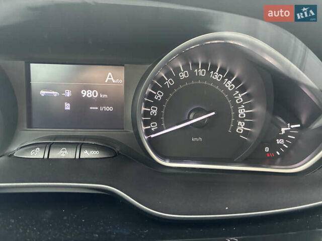 Сірий Пежо 208, об'ємом двигуна 1.4 л та пробігом 246 тис. км за 8000 $, фото 18 на Automoto.ua