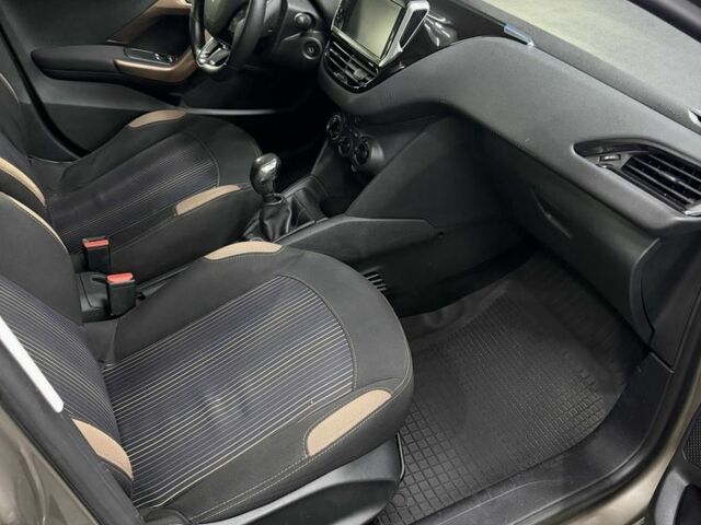 Серый Пежо 208, объемом двигателя 1.4 л и пробегом 258 тыс. км за 6700 $, фото 4 на Automoto.ua