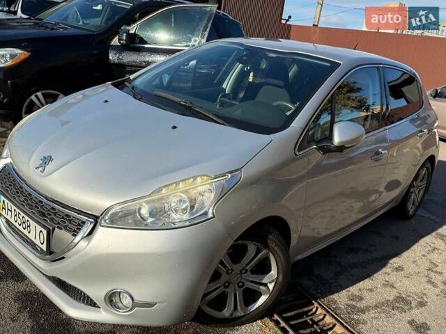 Серый Пежо 208, объемом двигателя 1.6 л и пробегом 131 тыс. км за 8200 $, фото 7 на Automoto.ua