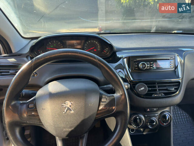 Пежо 208 2013 в Львове на Automoto.ua Серый Пежо 208, объемом двигателя 1.4 л и пробегом 227 тыс. км за 6500 $, фото 7 на Automoto.ua