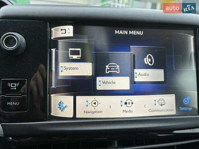 Сірий Пежо 208, об'ємом двигуна 1.4 л та пробігом 246 тис. км за 8000 $, фото 14 на Automoto.ua