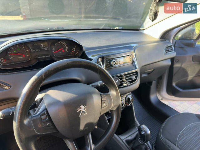 Пежо 208 2013 в Львове на Automoto.ua Серый Пежо 208, объемом двигателя 1.4 л и пробегом 227 тыс. км за 6500 $, фото 8 на Automoto.ua