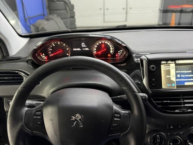 Серый Пежо 208, объемом двигателя 1.4 л и пробегом 258 тыс. км за 6700 $, фото 7 на Automoto.ua