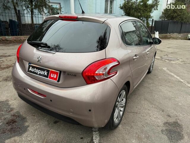 Серый Пежо 208, объемом двигателя 1.6 л и пробегом 136 тыс. км за 6390 $, фото 5 на Automoto.ua