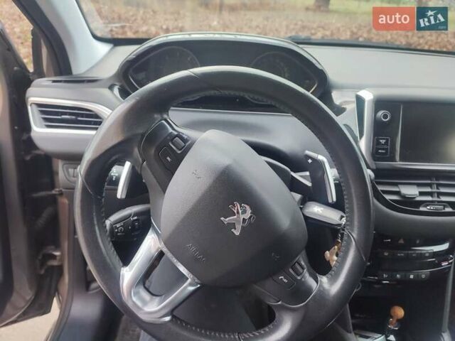Серый Пежо 208, объемом двигателя 1.57 л и пробегом 190 тыс. км за 7700 $, фото 9 на Automoto.ua