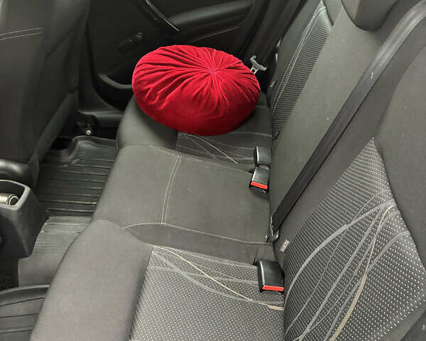 Сірий Пежо 208, об'ємом двигуна 1.4 л та пробігом 246 тис. км за 8000 $, фото 11 на Automoto.ua