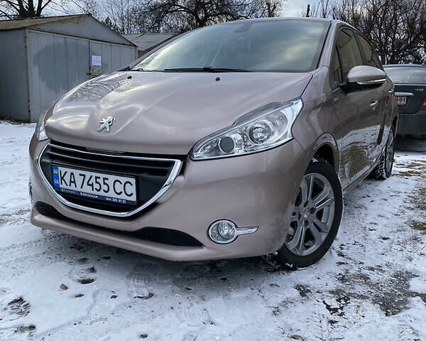 Сірий Пежо 208, об'ємом двигуна 1.6 л та пробігом 134 тис. км за 9200 $, фото 1 на Automoto.ua