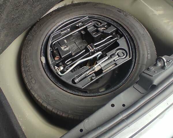 Пежо 208 2014 в Сокале на Automoto.ua Серый Пежо 208, объемом двигателя 1.4 л и пробегом 226 тыс. км за 5400 $, фото 12 на Automoto.ua