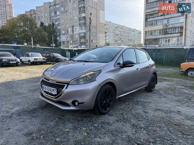 Серый Пежо 208, объемом двигателя 1.2 л и пробегом 118 тыс. км за 5900 $, фото 2 на Automoto.ua