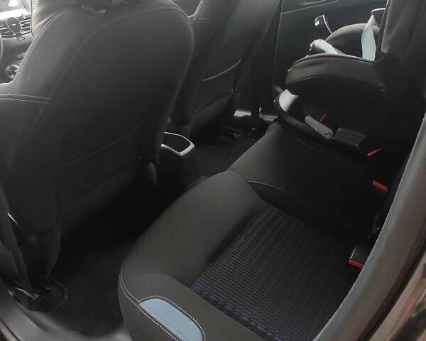 Пежо 208 2014 в Сокале на Automoto.ua Серый Пежо 208, объемом двигателя 1.4 л и пробегом 226 тыс. км за 5400 $, фото 1 на Automoto.ua