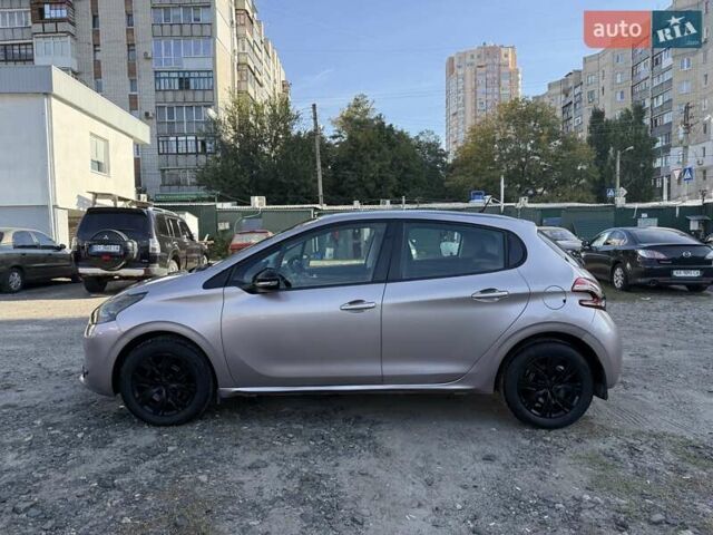 Серый Пежо 208, объемом двигателя 1.2 л и пробегом 118 тыс. км за 5900 $, фото 3 на Automoto.ua