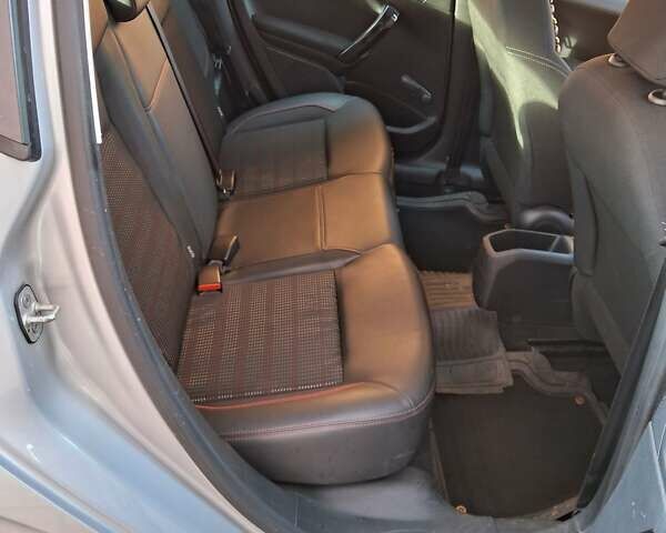 Серый Пежо 208, объемом двигателя 1.56 л и пробегом 159 тыс. км за 8200 $, фото 6 на Automoto.ua