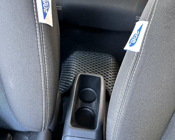 Сірий Пежо 208, об'ємом двигуна 1 л та пробігом 88 тис. км за 8100 $, фото 11 на Automoto.ua