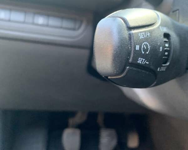 Серый Пежо 208, объемом двигателя 1.2 л и пробегом 121 тыс. км за 5999 $, фото 10 на Automoto.ua