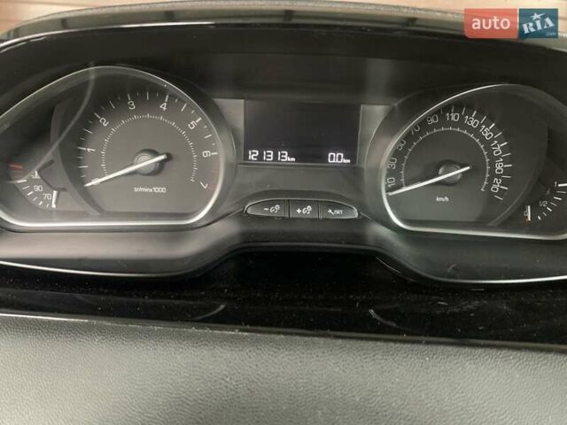 Серый Пежо 208, объемом двигателя 1.2 л и пробегом 121 тыс. км за 5999 $, фото 16 на Automoto.ua